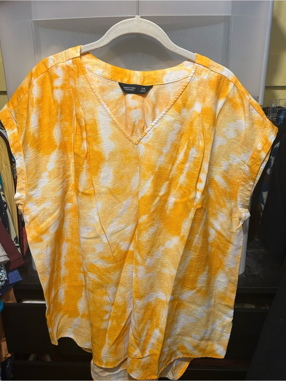 Simply Vera Orange and White Tye-Dye Swirl V-Neck Women’s Blouse